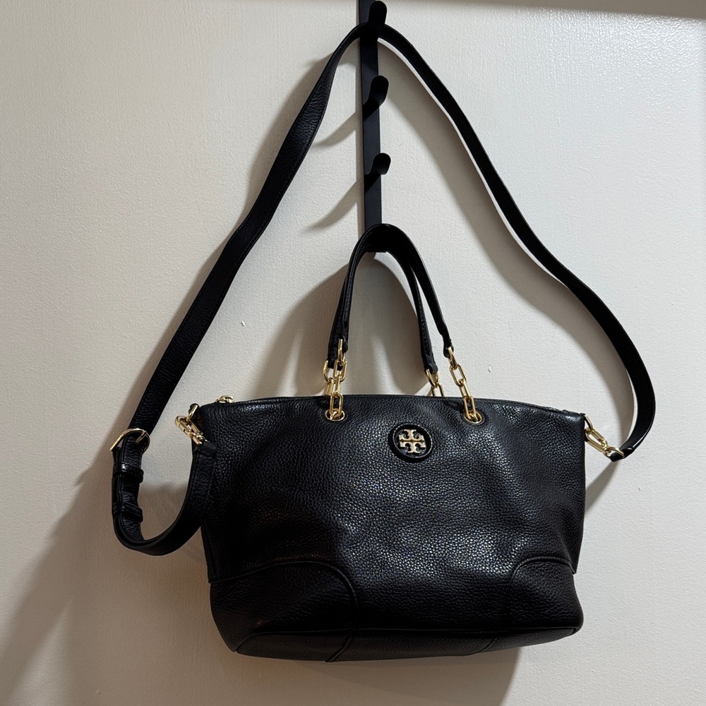 Tory Burch Black Leather Shoulder Bag with Gold Details